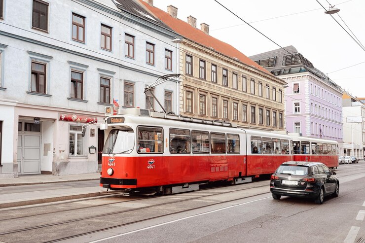 Guía Completa del Transporte Público en Viena: Costos, Tarjetas y Consejos