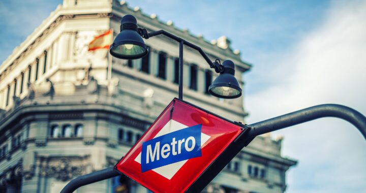 Guía Completa del Transporte Público en Madrid: Horarios y Costos